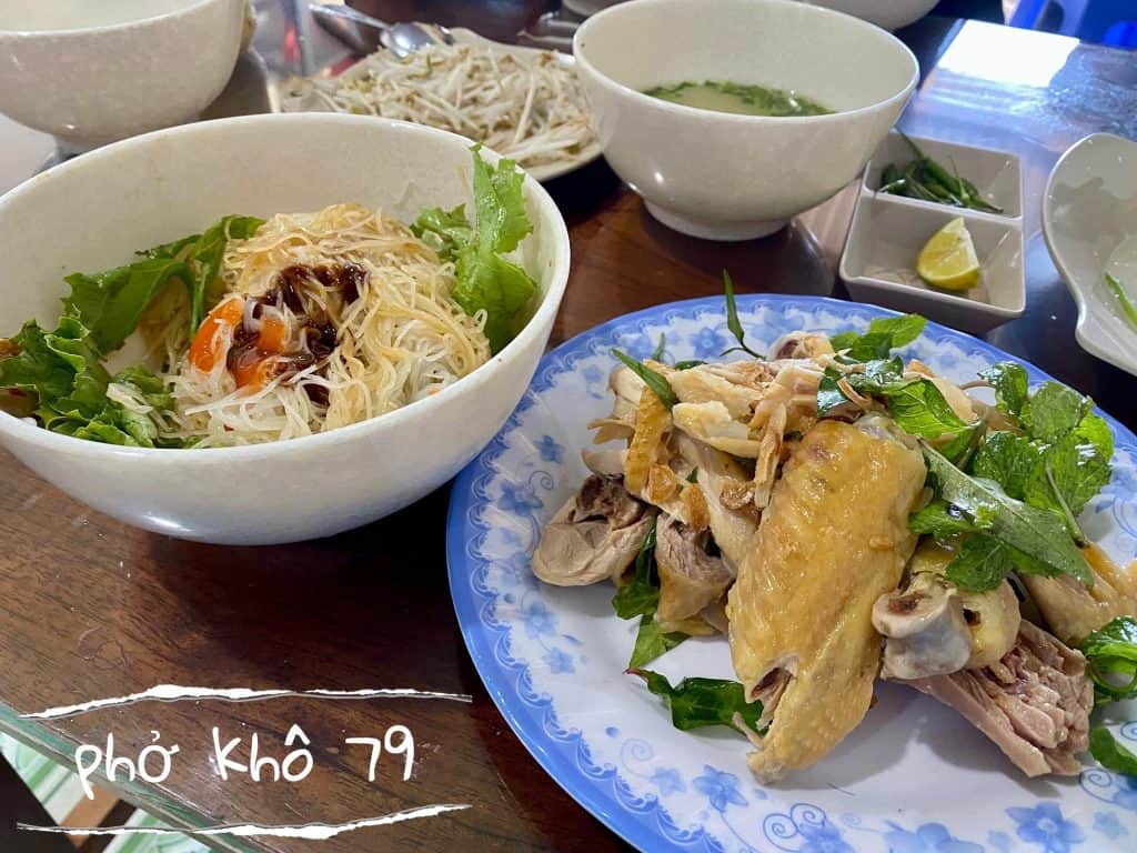 ăn sáng Măng Đen phở khô 79