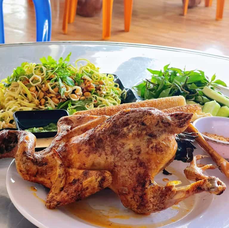 quán ăn ngon Măng Đen gà nướng cơm lam