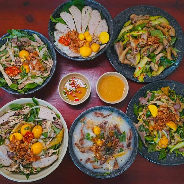 ăn sáng Măng Đen bánh ướt lòng gà o loan
