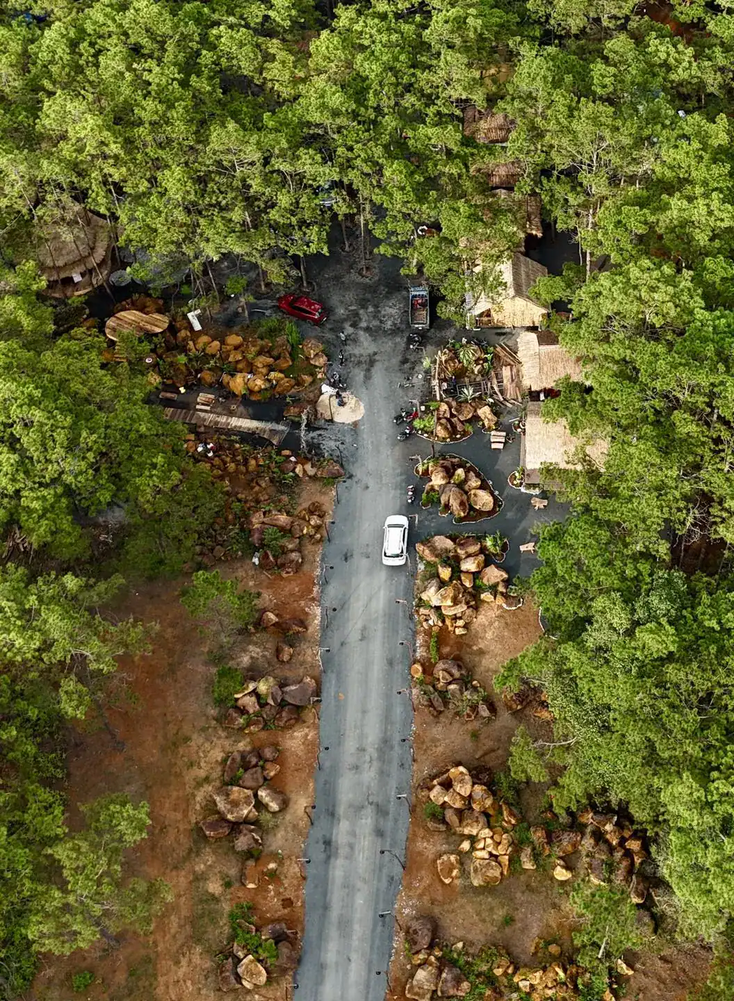 Khu chợ đêm Măng Đen ở vị trí trung tâm