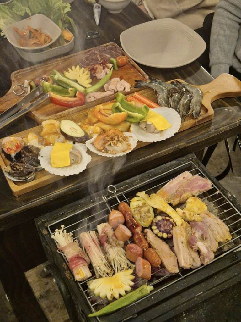 Thông Reo BBQ Garden ở Măng Đen