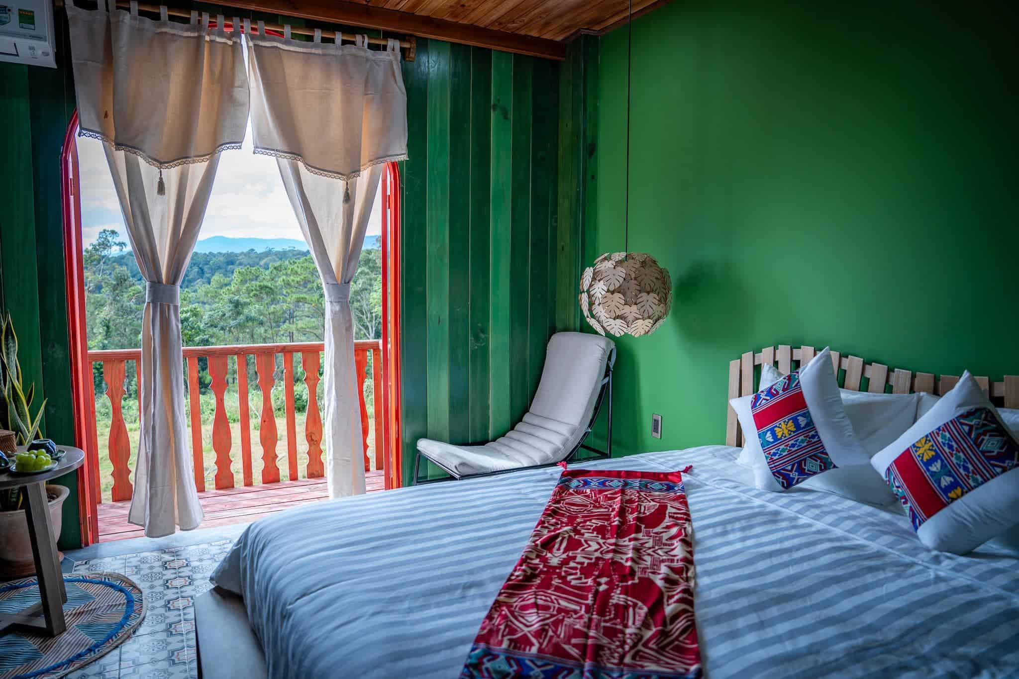 homestay Măng Đen phòng ngủ view rừng có ban công Cozy House Homestay