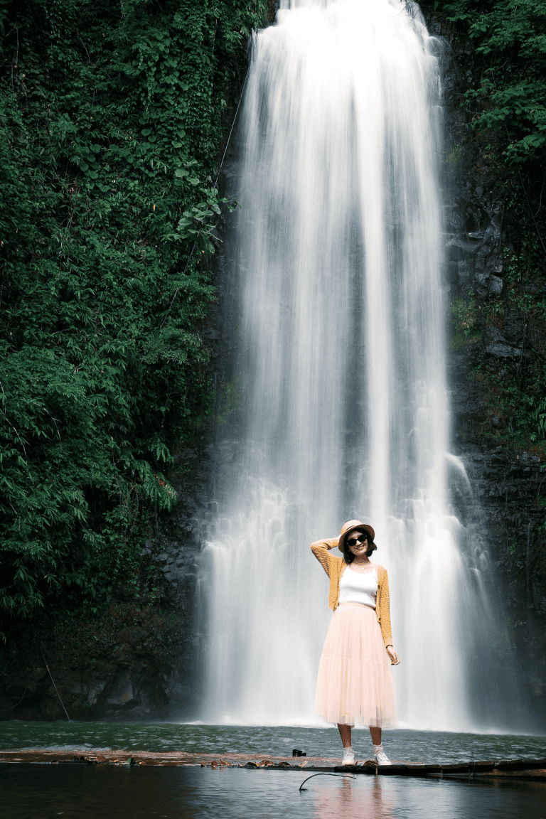 DANH SÁCH 20 ĐIỂM VUI CHƠI TẠI MĂNG ĐEN - REVIEW MĂNG ĐEN 3 Dòng thác Pa Sỹ Măng Đen đổ xuống qua các tầng đá giữa rừng già Kon Plông xanh mướt, điểm vui chơi Măng Đen nổi tiếng nhất