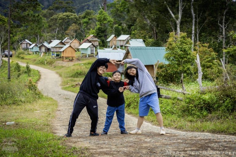 DANH SÁCH 20 ĐIỂM VUI CHƠI TẠI MĂNG ĐEN - REVIEW MĂNG ĐEN 10 Kho thóc truyền thống bằng gỗ của người Xơ Đăng tại làng Kon Tu Ma Măng Đen, công trình văn hóa đặc trưng điểm vui chơi Măng Đen
