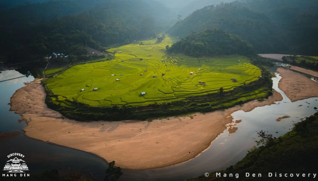 cầu treo kon tu rằng trong tour tham quan măng đen