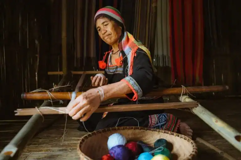 du lịch cộng đồng Măng Đen nghề dệt