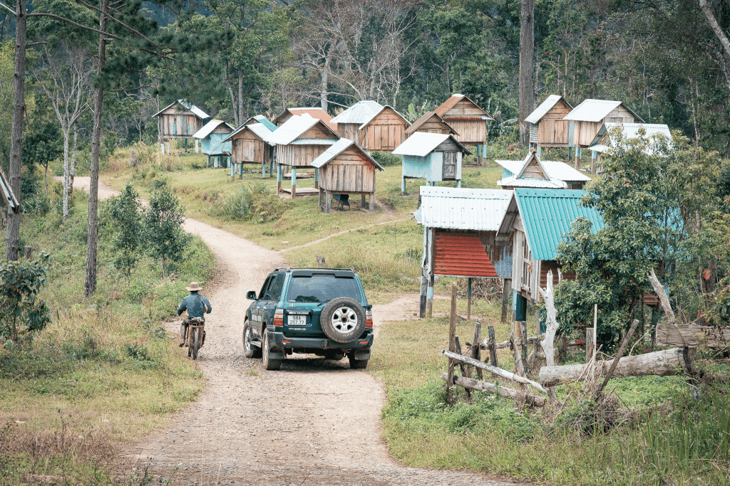 tour 2n1d măng đen xe 2 cầu xuống thẳng kho thóc làng kon tu ma