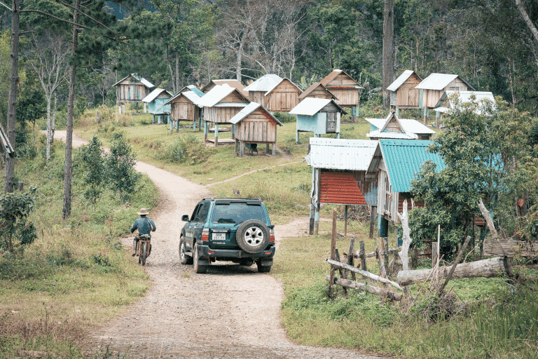 tour 3n2d xe 2 cầu xuống thẳng kho thóc làng kon tu ma mà không phải xe nào cũng đi được ngoài xe máy