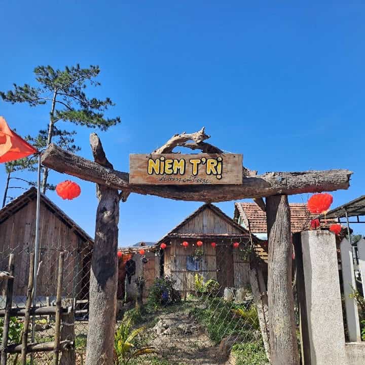 homestay Măng Đen cổng homestay niem t'rị