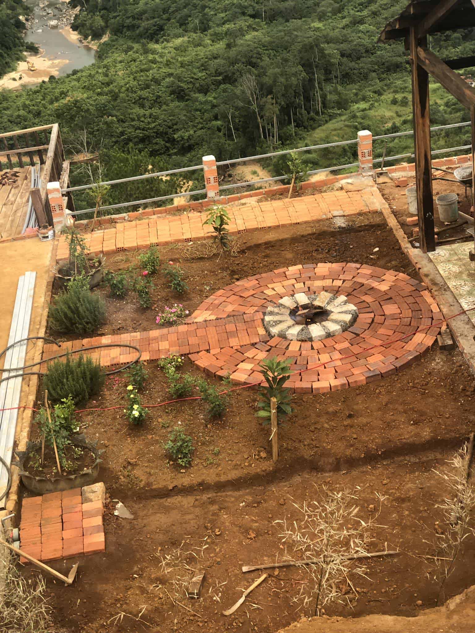 homestay măng đen góc nhìn sân vườn chỗ đốt lửa trại thiên hương homestay