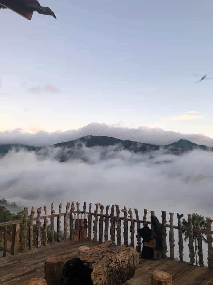 homestay măng đen view ban công ngắm núi rừng săn mây thiên hương homestay