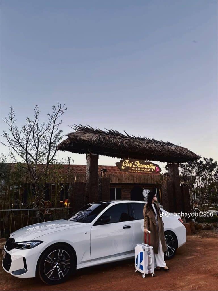 homestay Măng Đen bãi đỗ xe rộng