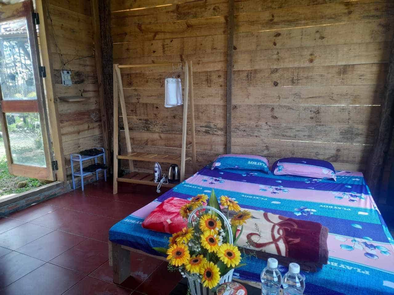 homestay Măng Đen phòng đơn trang trí đơn giản homestay niem t