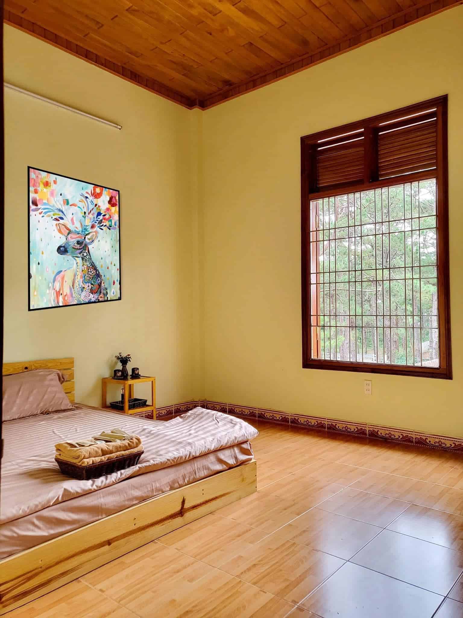 homestay mang den bên trong phòng ngủ vita homestay