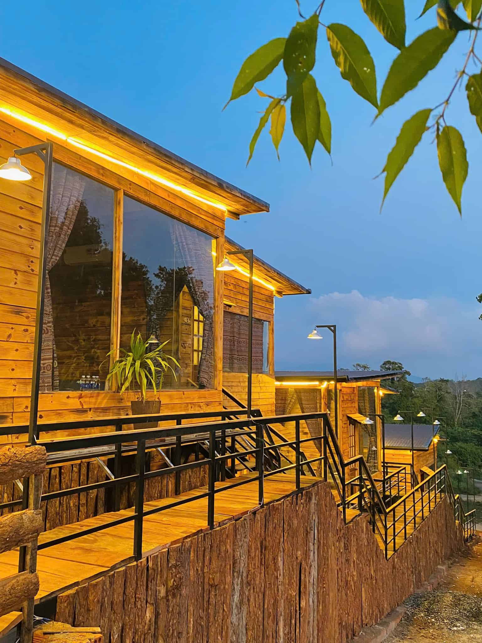 homestay măng đen góc nhìn homestay được lót gỗ hầu hết thông house homestay