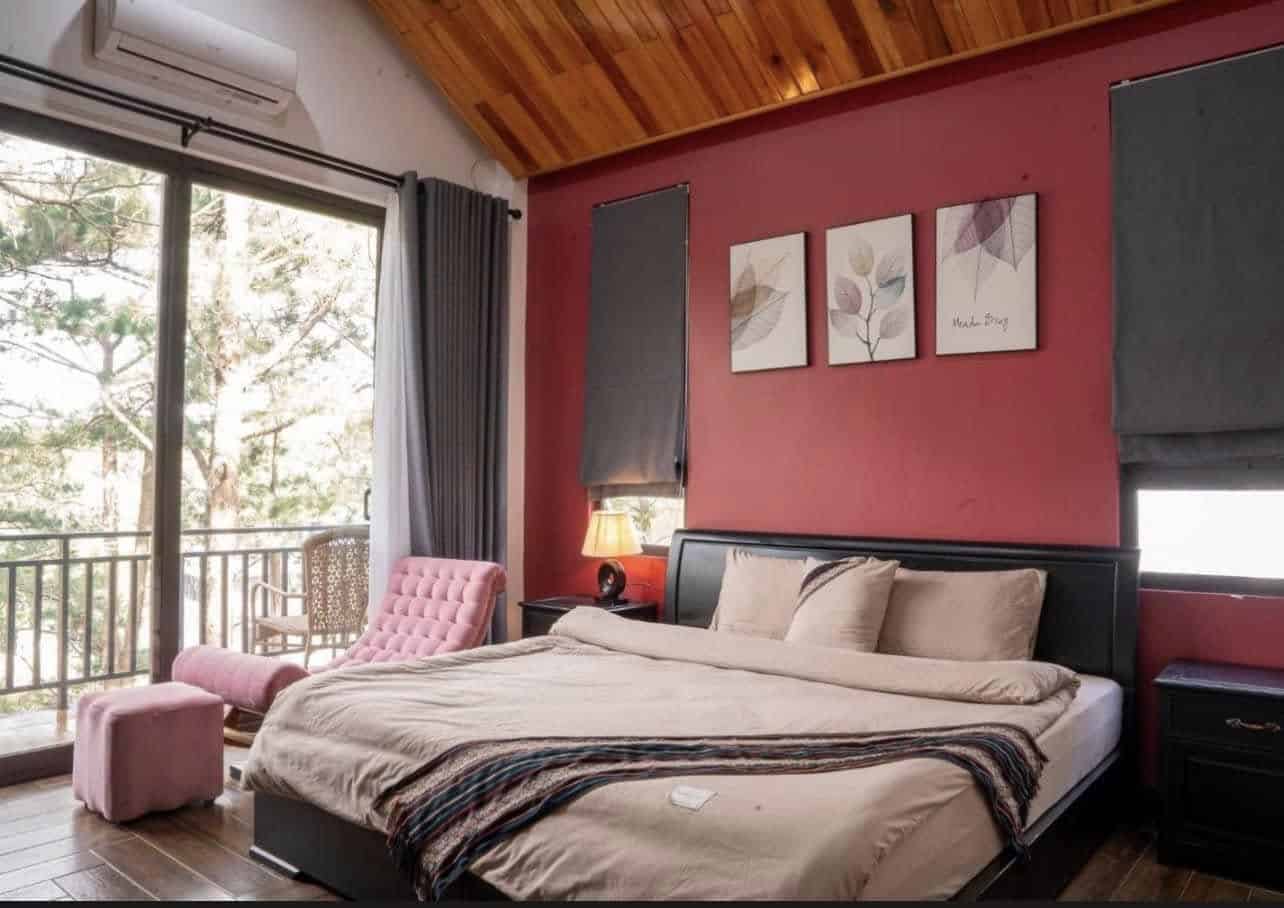 homestay mang den giường ngủ sang trọng Eva Homestay