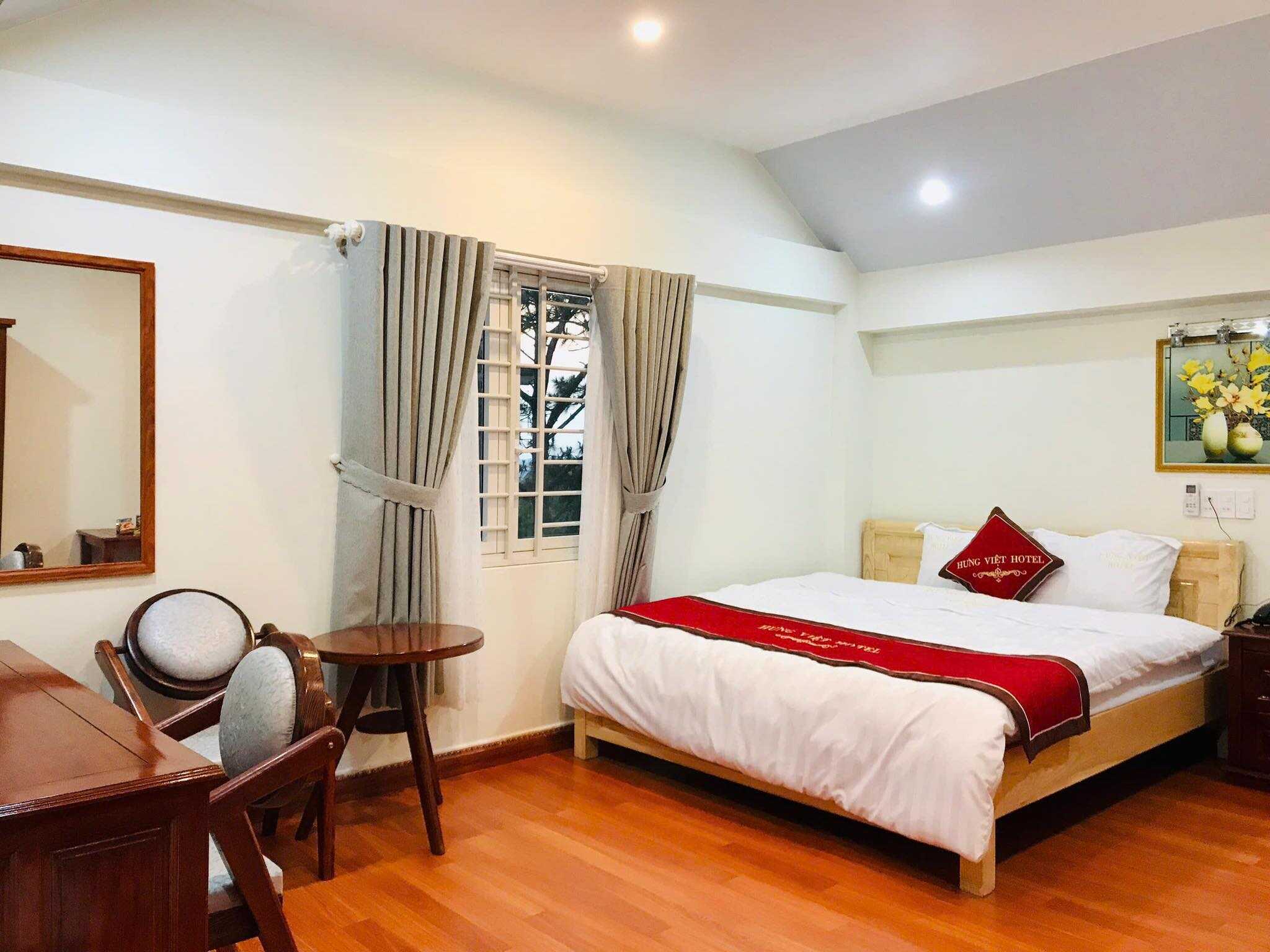 khach san mang den giường ngủ Hưng Việt Hotel