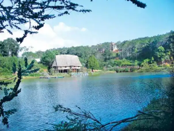 TRUYỀN THUYẾT MĂNG ĐEN – T’MĂNG DEENG VÀ DẤU ẤN 7 HỒ 3 THÁC 3 Truyền thuyết Măng Đen 7 hồ 3 thác