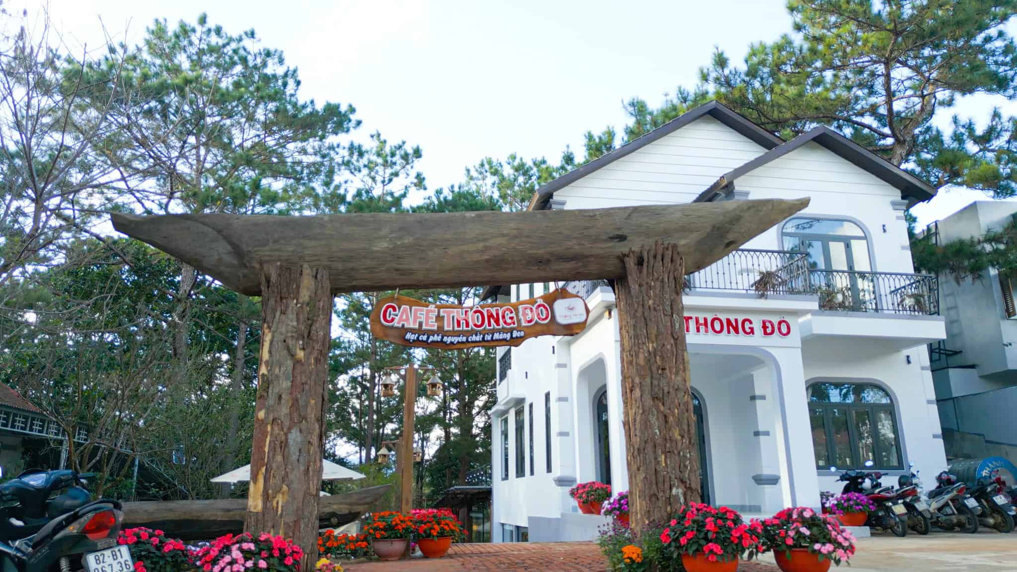 villa mang den phong cách sang trọng