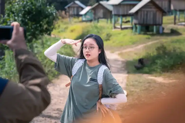 VẬT DỤNG CẦN THIẾT KHI ĐI TREKKING MĂNG ĐEN CHO NGƯỜI MỚI (2KM – 5KM – 10KM) 4 Vớ cổ cao nhỏ nhưng đáng tiền vì giảm ma sát và bảo vệ cổ chân tốt hơn.