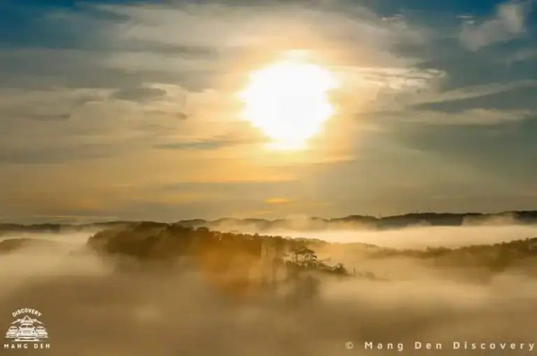 Góc săn mây Măng Đen yên tĩnh tại nghĩa trang Măng Đen