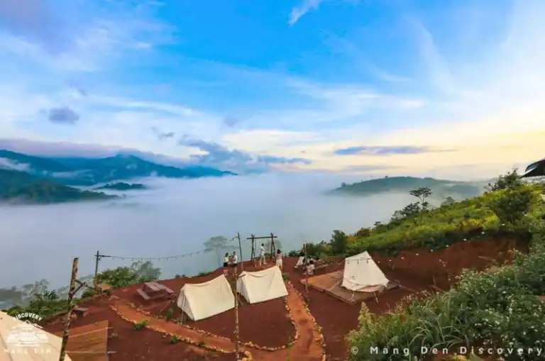 Săn mây Măng Đen tại quán cà phê Glamprose khu 37 hộ