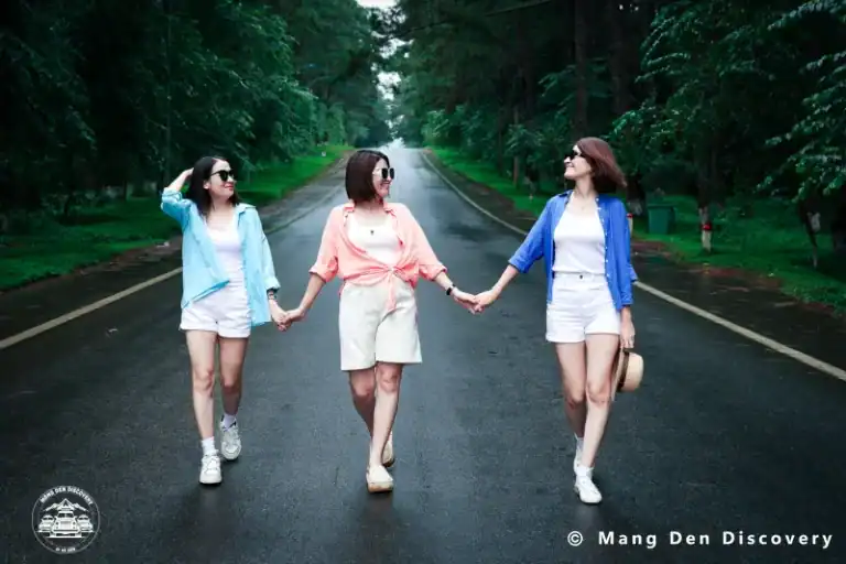 TOUR MĂNG ĐEN 3 NGÀY 2 ĐÊM – HÀNH TRÌNH KHÁM PHÁ TRỌN VẸN CAO NGUYÊN 12 Nếu thời gian ngắn hơn, những hành trình rút gọn vẫn có thể giữ được tinh thần trải nghiệm Măng Đen.