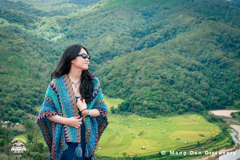 TOUR MĂNG ĐEN 3 NGÀY 2 ĐÊM – HÀNH TRÌNH KHÁM PHÁ TRỌN VẸN CAO NGUYÊN 23 Ruộng bậc thang và thung lũng tạo thêm cảm giác khác biệt cho hành trình Kon Tu Ma.