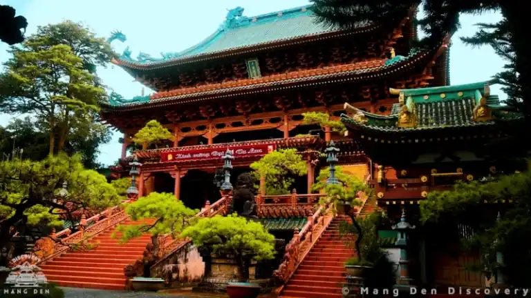 TOUR MĂNG ĐEN 3 NGÀY 2 ĐÊM – HÀNH TRÌNH KHÁM PHÁ TRỌN VẸN CAO NGUYÊN 1 Chùa Minh Thành là một điểm dừng mở đầu cho hành trình 3 ngày 2 đêm từ Pleiku lên Măng Đen.