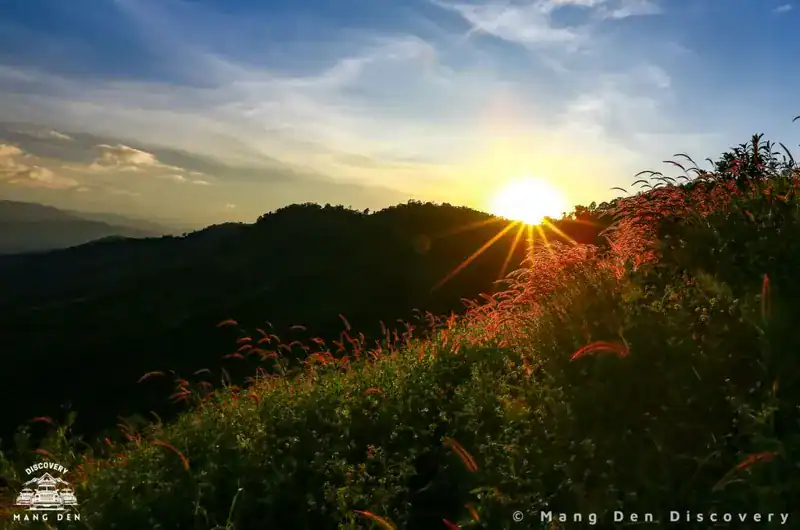 Du lịch tự túc ngắm hoàng hôn ở Măng Đen