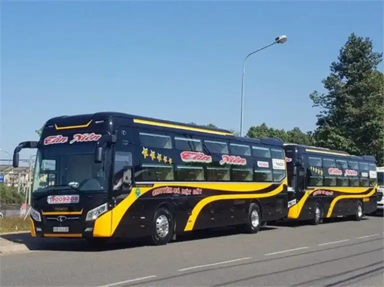 đoàn xe Tân niên chờ khách vé xe dịp Tết