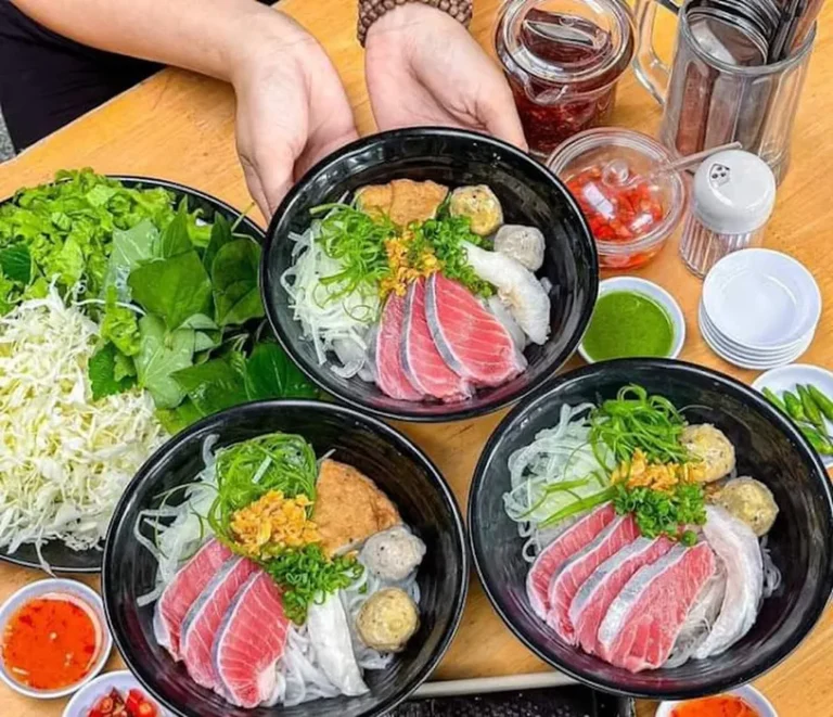 Xứ Nẫu Quán - Bún Cá Thiên Hương Măng Đen với các món bún cá thơm ngon hấp dẫn phù hợp ăn sáng