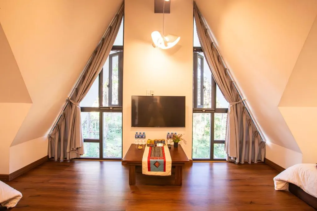 CASA VANILLA MĂNG ĐEN – CHỖ Ở ĐẸP TRÊN ĐƯỜNG NGUYỄN DU CHO NGƯỜI THÍCH Ở CHẬM, Ở YÊN 9 phòng áp mái đón nắng tại Casa Vanilla Măng Đen